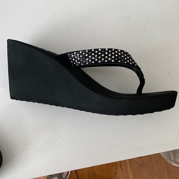 Yellow Box New Wedge Platform Sandal Flip Flop - Picture 1 of 12